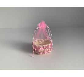 CESTA CON ORGANZA ROSA 9.5X7.5X5CM
