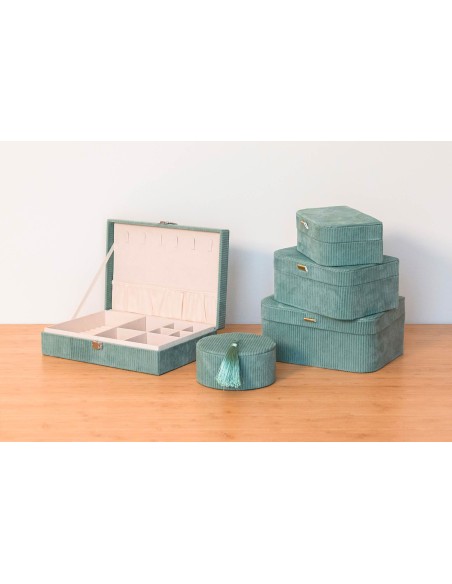 CAJA POLIESTER 13X13X6,5 PANA 2 SURT.