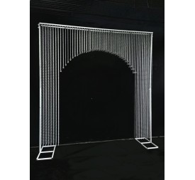ARCO CON CORTINA DE HILO PLÁSTICO 250X30X250