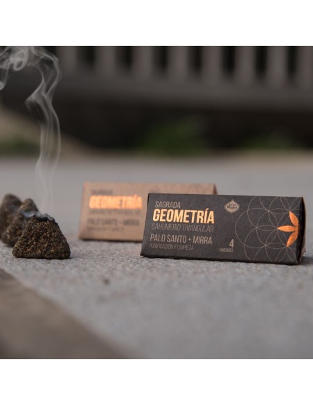 INCIENSO TRIANGULO DE PALO SANTO Y MIRRA