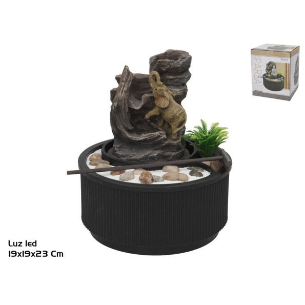FUENTE ELEFANTE FELIZ C/LED CALIDA 19X19X23CM