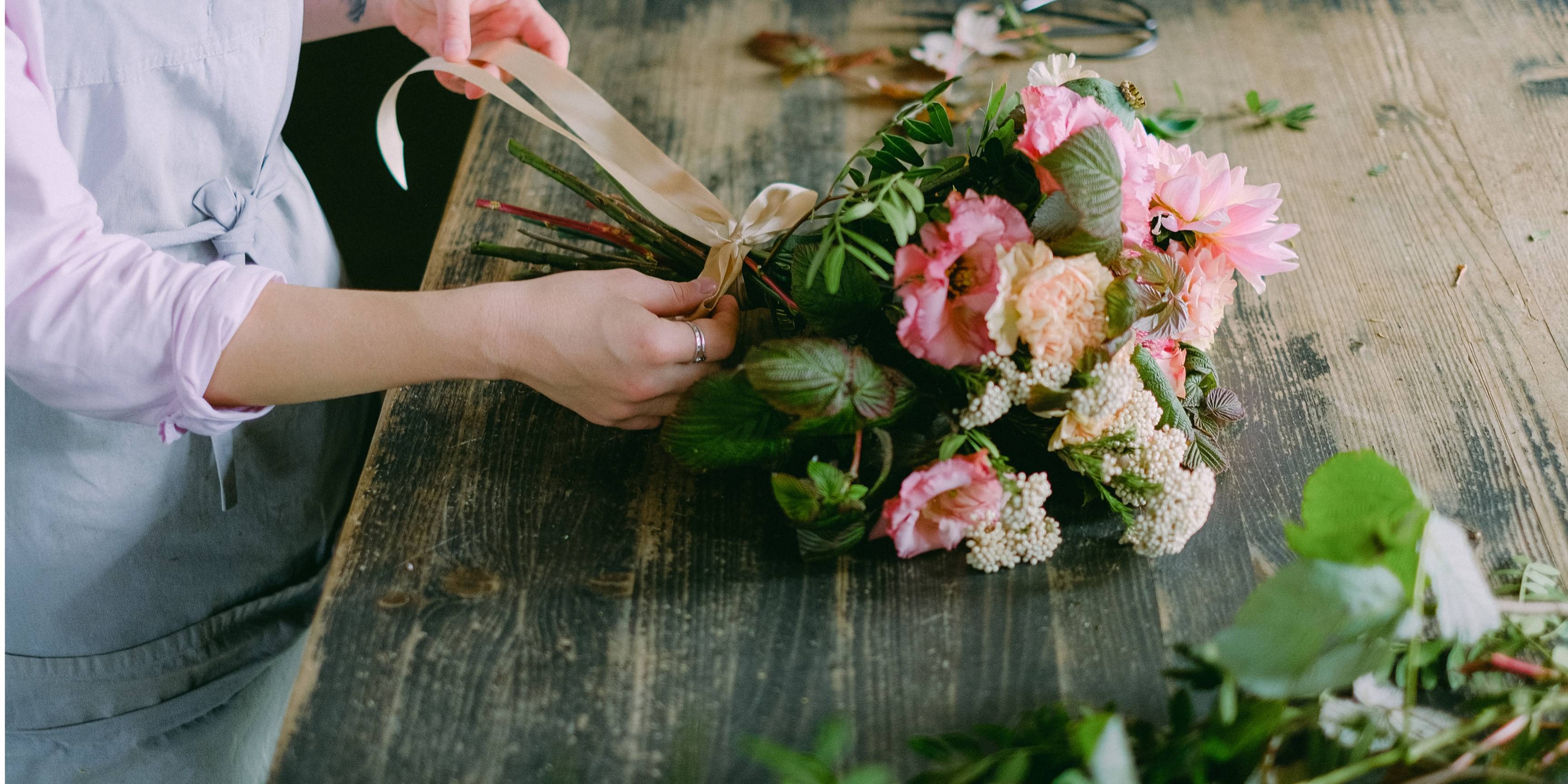 Cómo preparar tu floristería para la campaña de Santos: stock, fechas y productos que más se venden